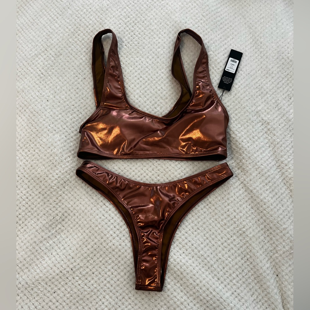 Bikini 2 piece NEW MEDIUM